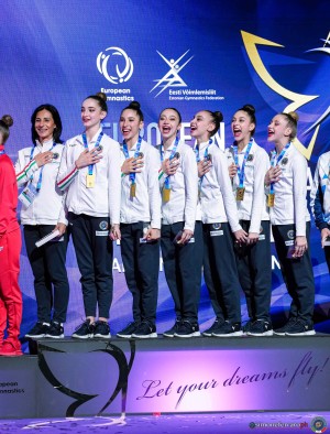 podium jr group sfe02777 copia simone ferraro ph